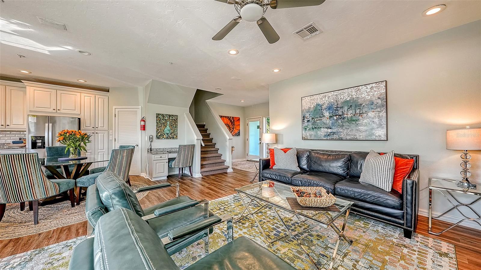 Listing photo id 7 for 5610 Avenida Del Mare