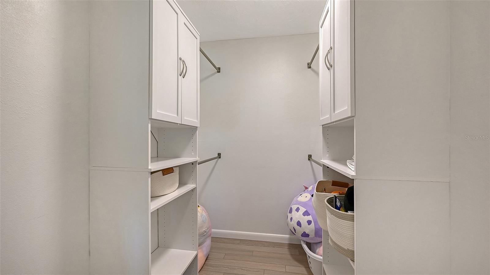 Image 18 of 34 For 3201 Beneva Road 204