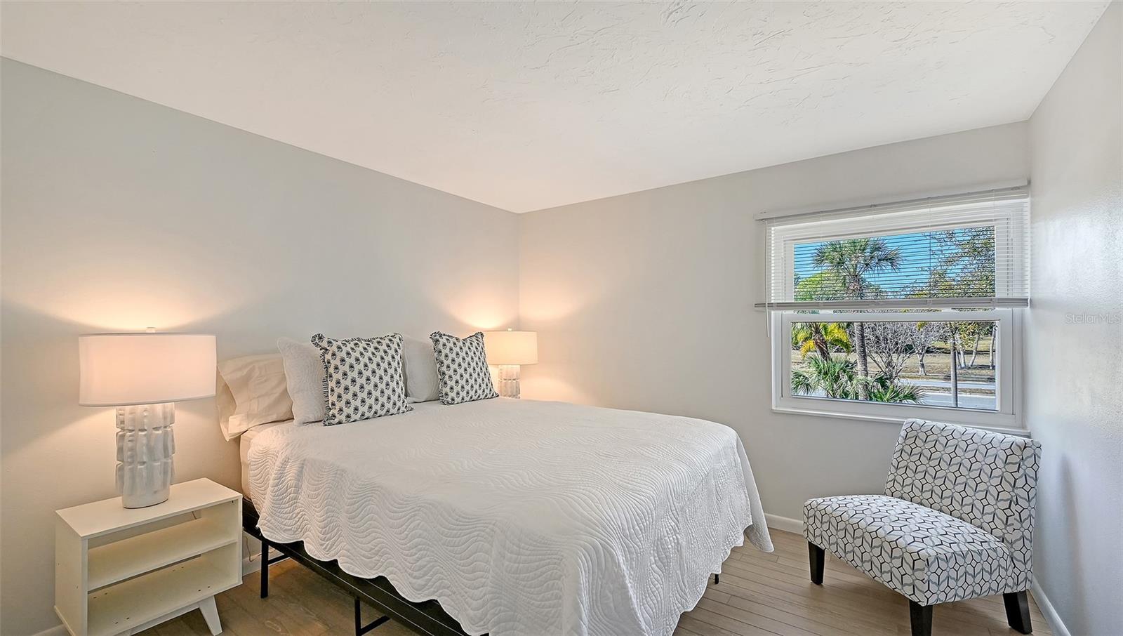 Image 19 of 34 For 3201 Beneva Road 204