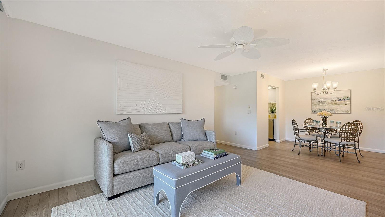 Image 7 of 34 For 3201 Beneva Road 204