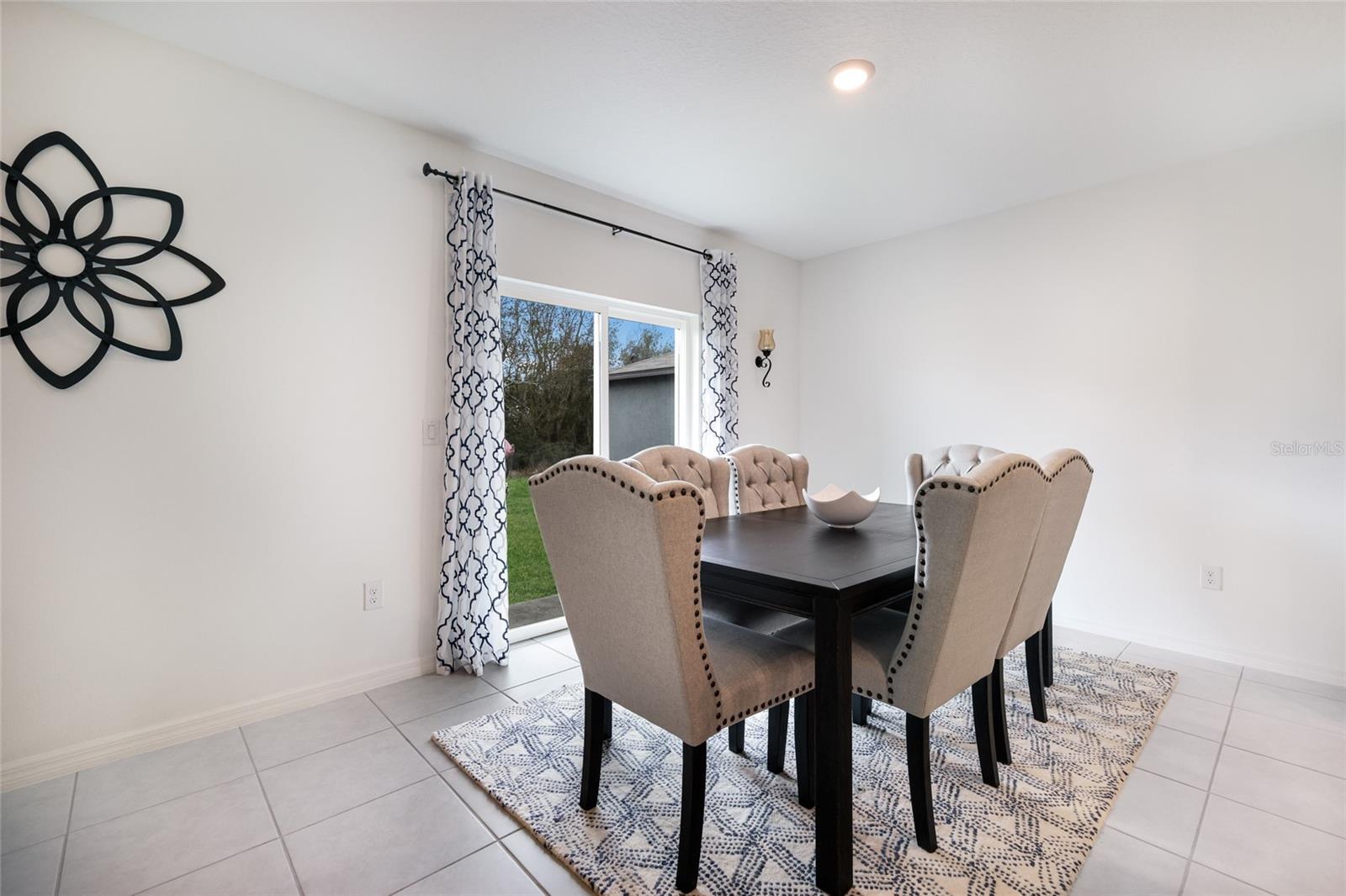 Image 11 of 62 For 5552 Blue Azure Drive