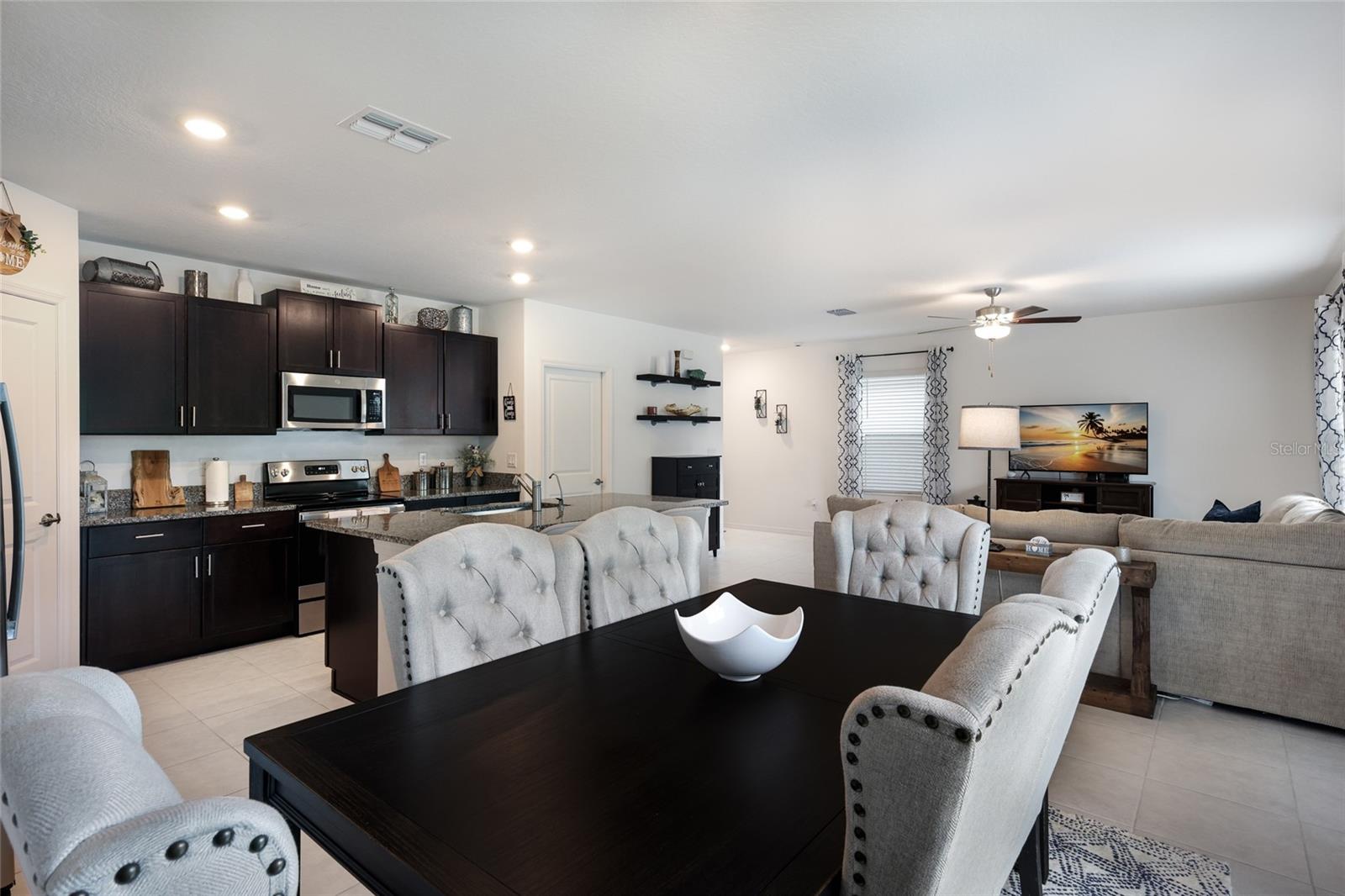 Image 12 of 62 For 5552 Blue Azure Drive