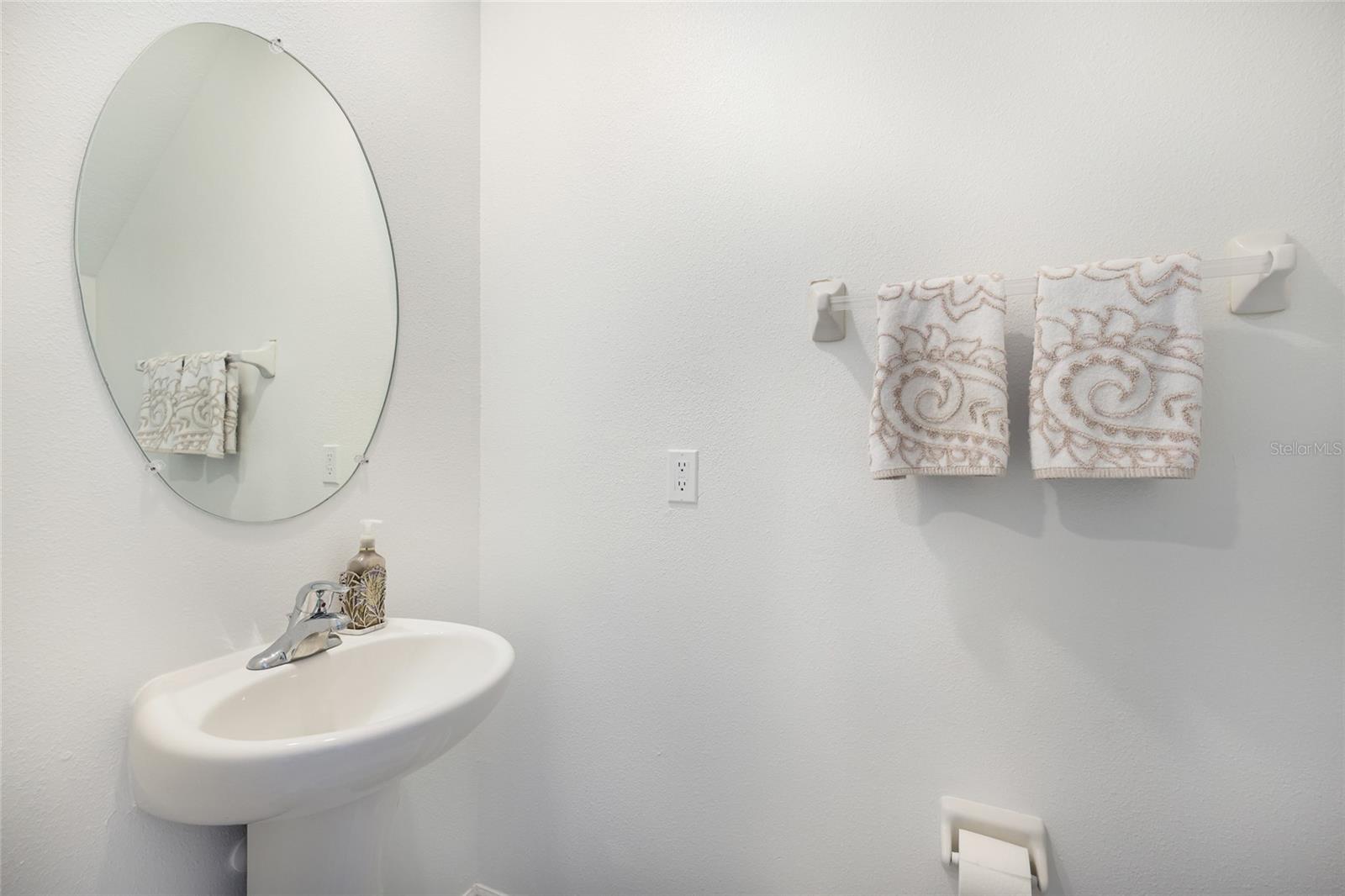 Image 13 of 62 For 5552 Blue Azure Drive