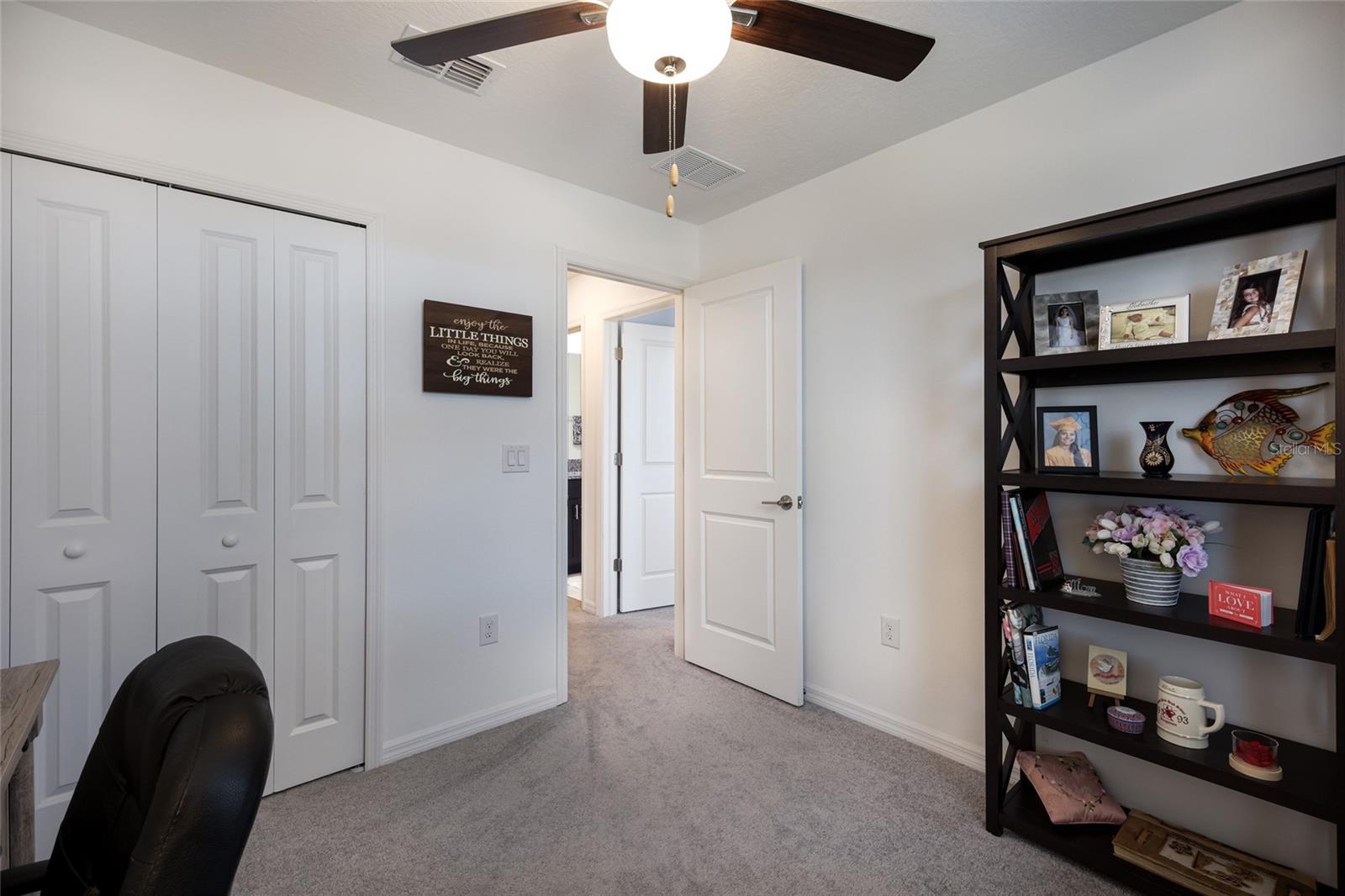 Image 26 of 62 For 5552 Blue Azure Drive