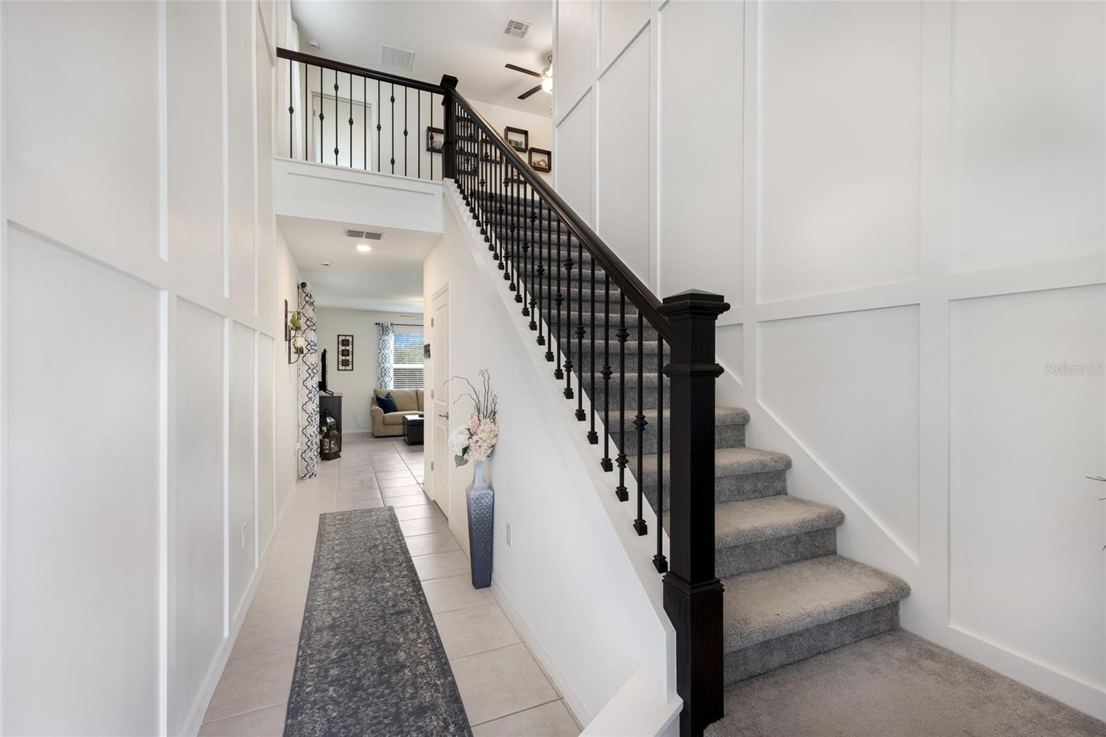 Image 3 of 62 For 5552 Blue Azure Drive