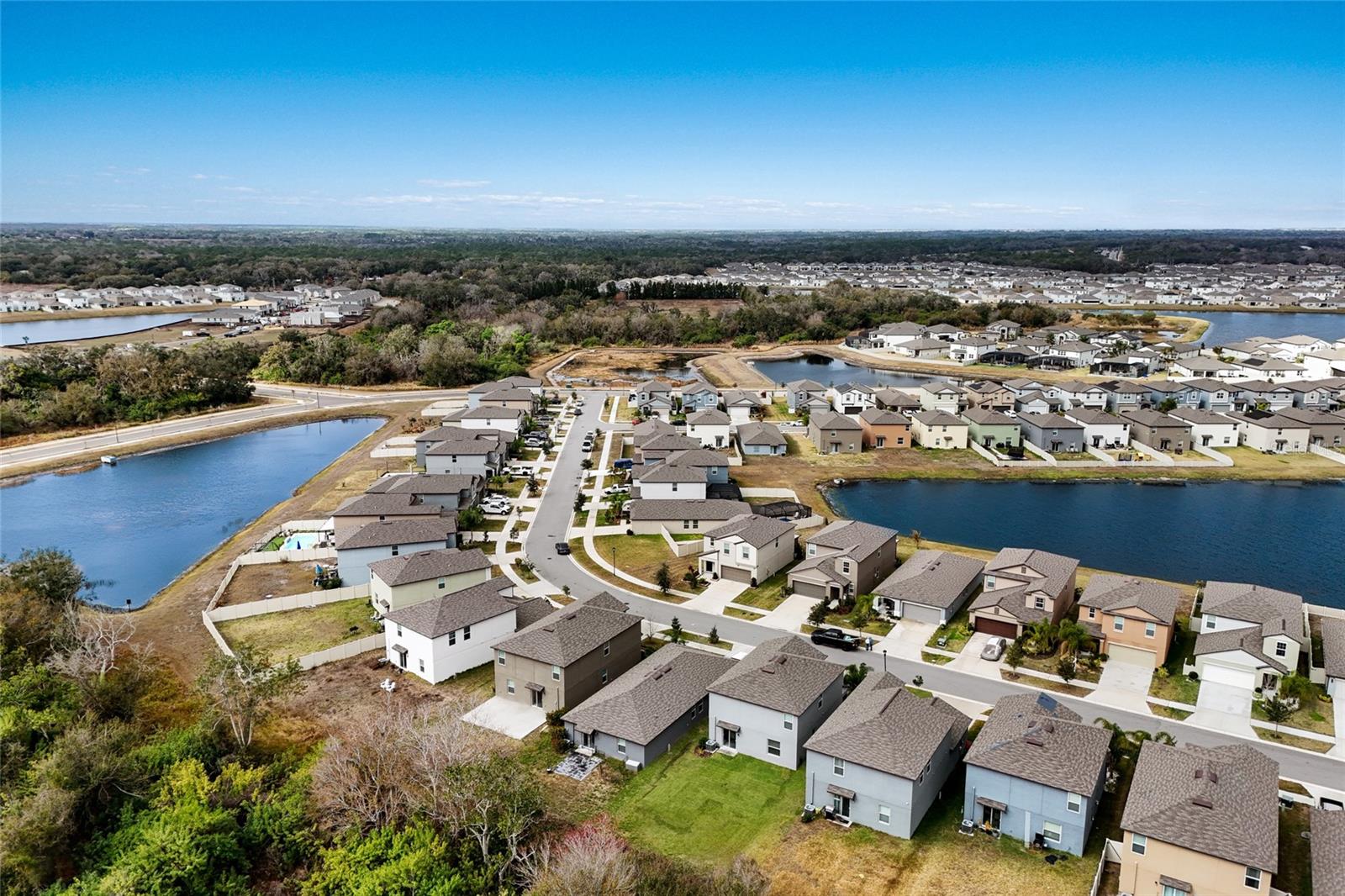 Image 36 of 62 For 5552 Blue Azure Drive