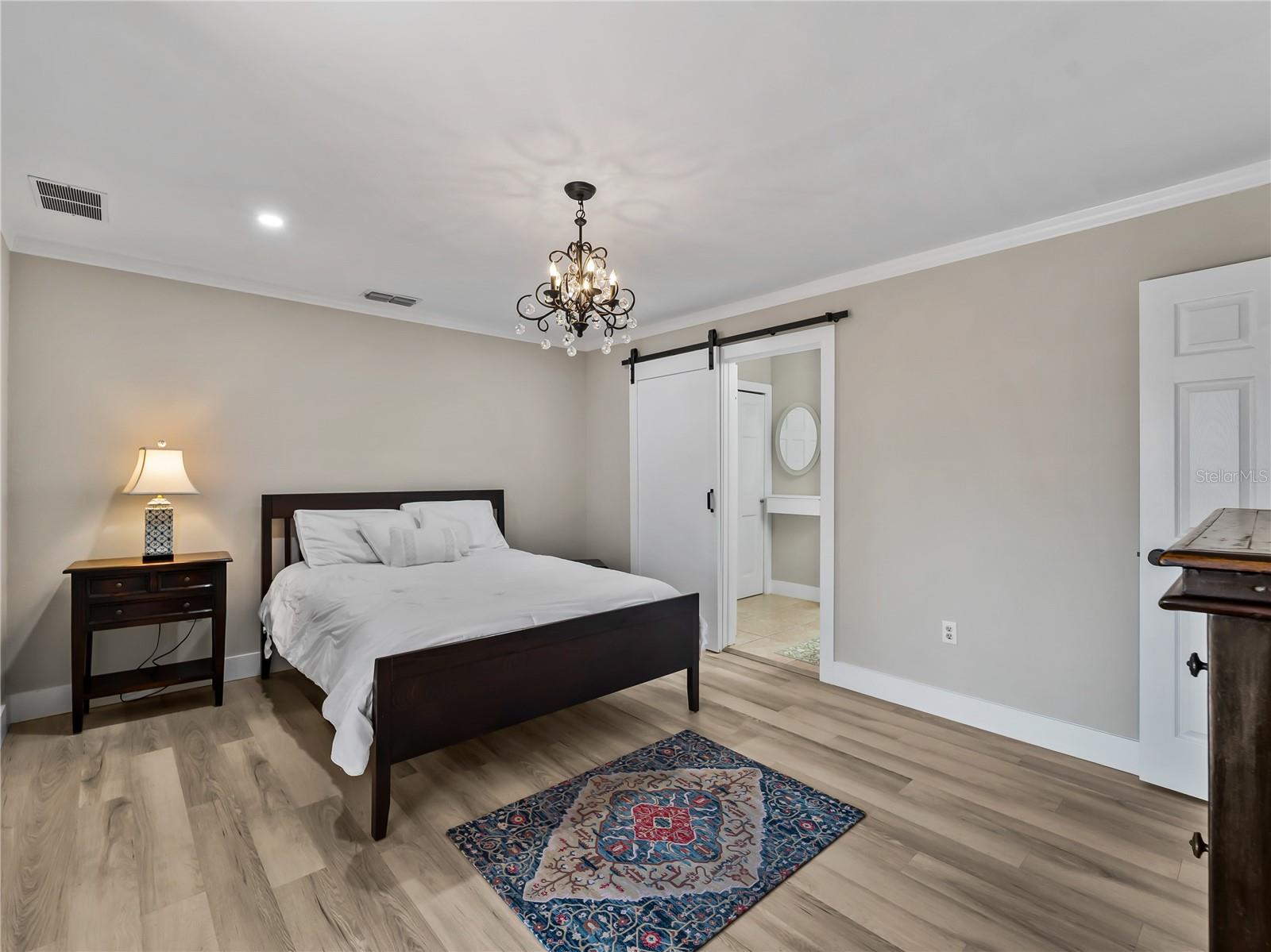 Image 22 of 41 For 4668 Oak Hill Lane 40