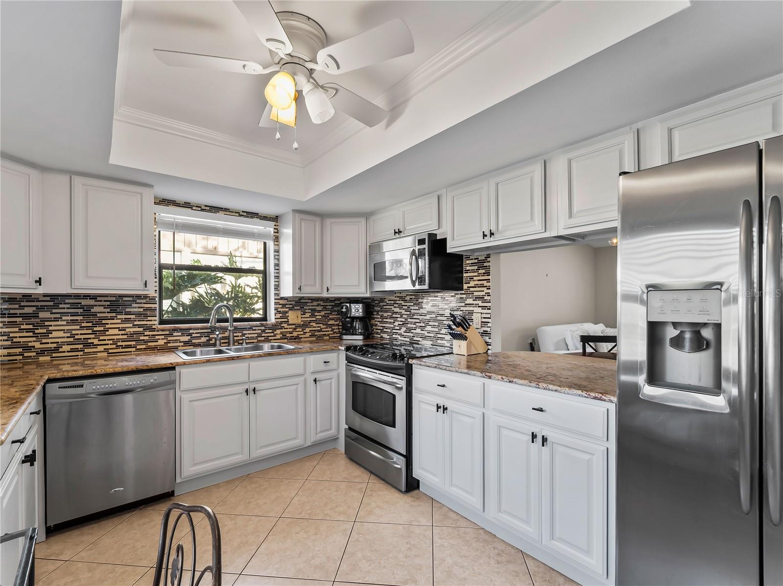 Image 7 of 41 For 4668 Oak Hill Lane 40