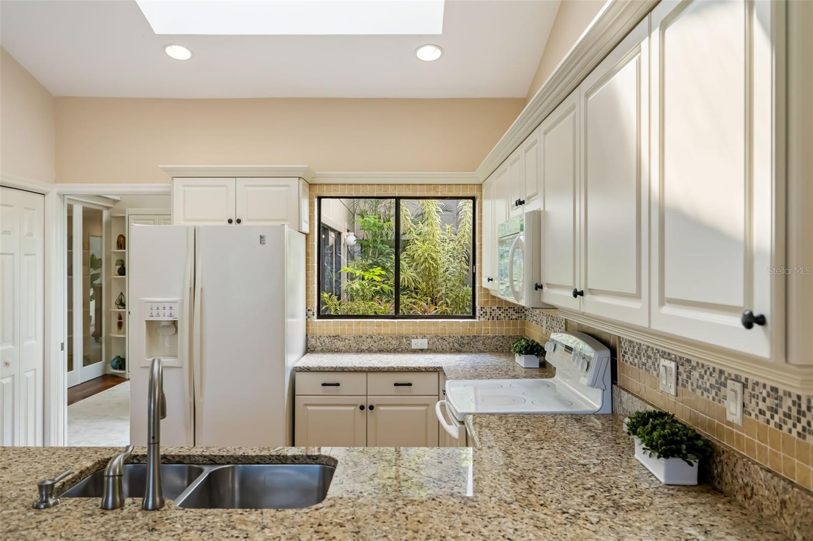 Image 11 of 98 For 2326 Harbour Oaks Drive