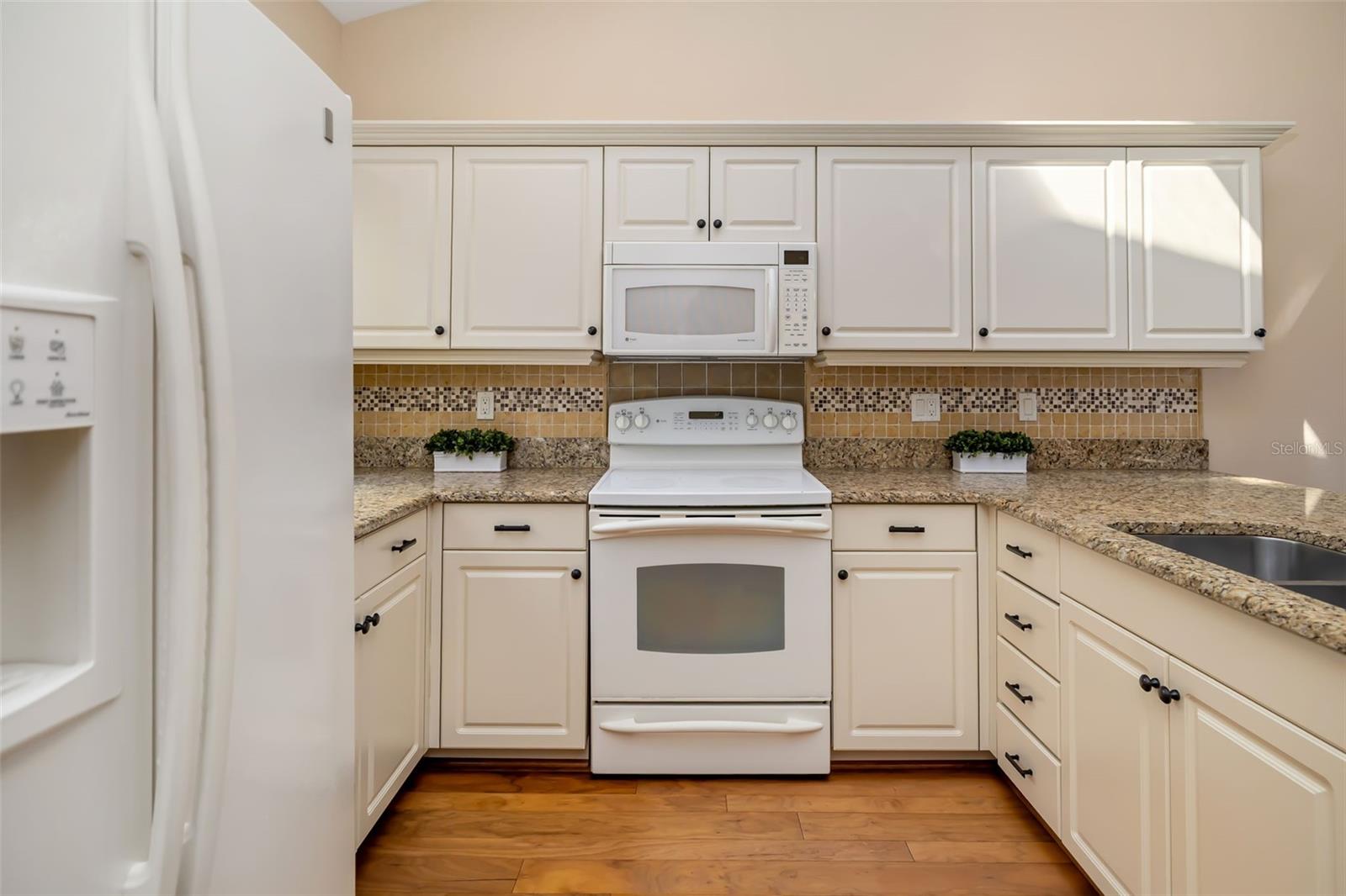 Image 14 of 98 For 2326 Harbour Oaks Drive