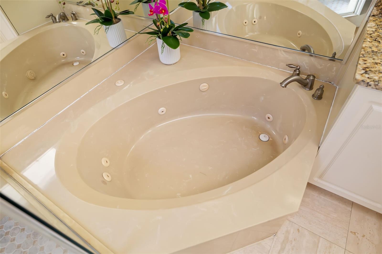 Image 25 of 98 For 2326 Harbour Oaks Drive