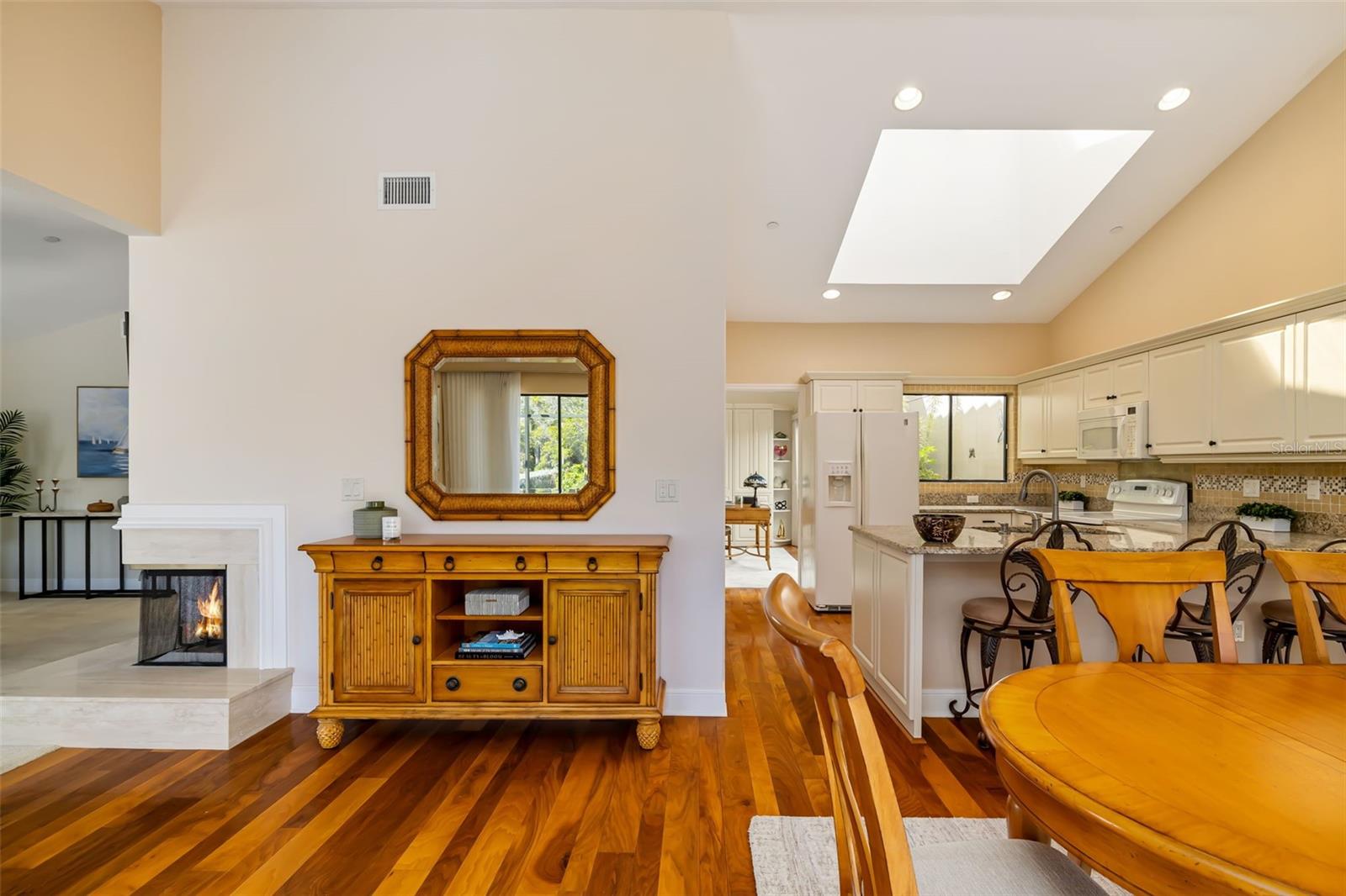 Image 7 of 98 For 2326 Harbour Oaks Drive