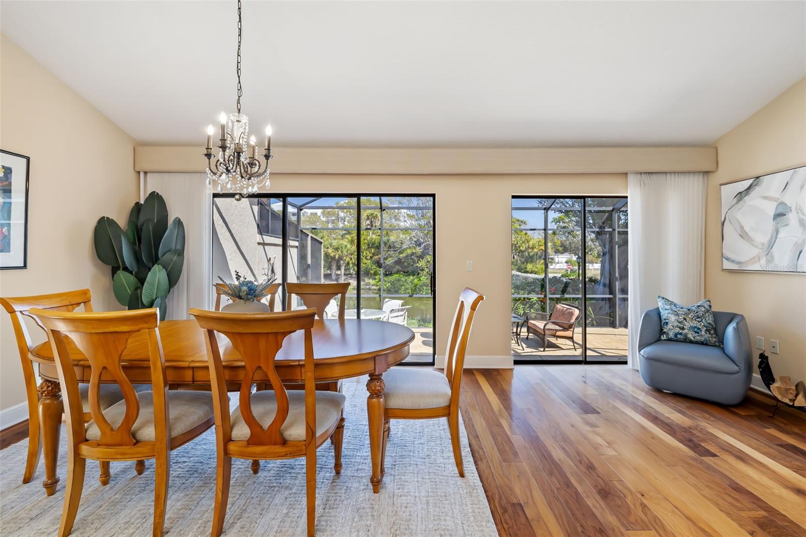 Image 8 of 98 For 2326 Harbour Oaks Drive