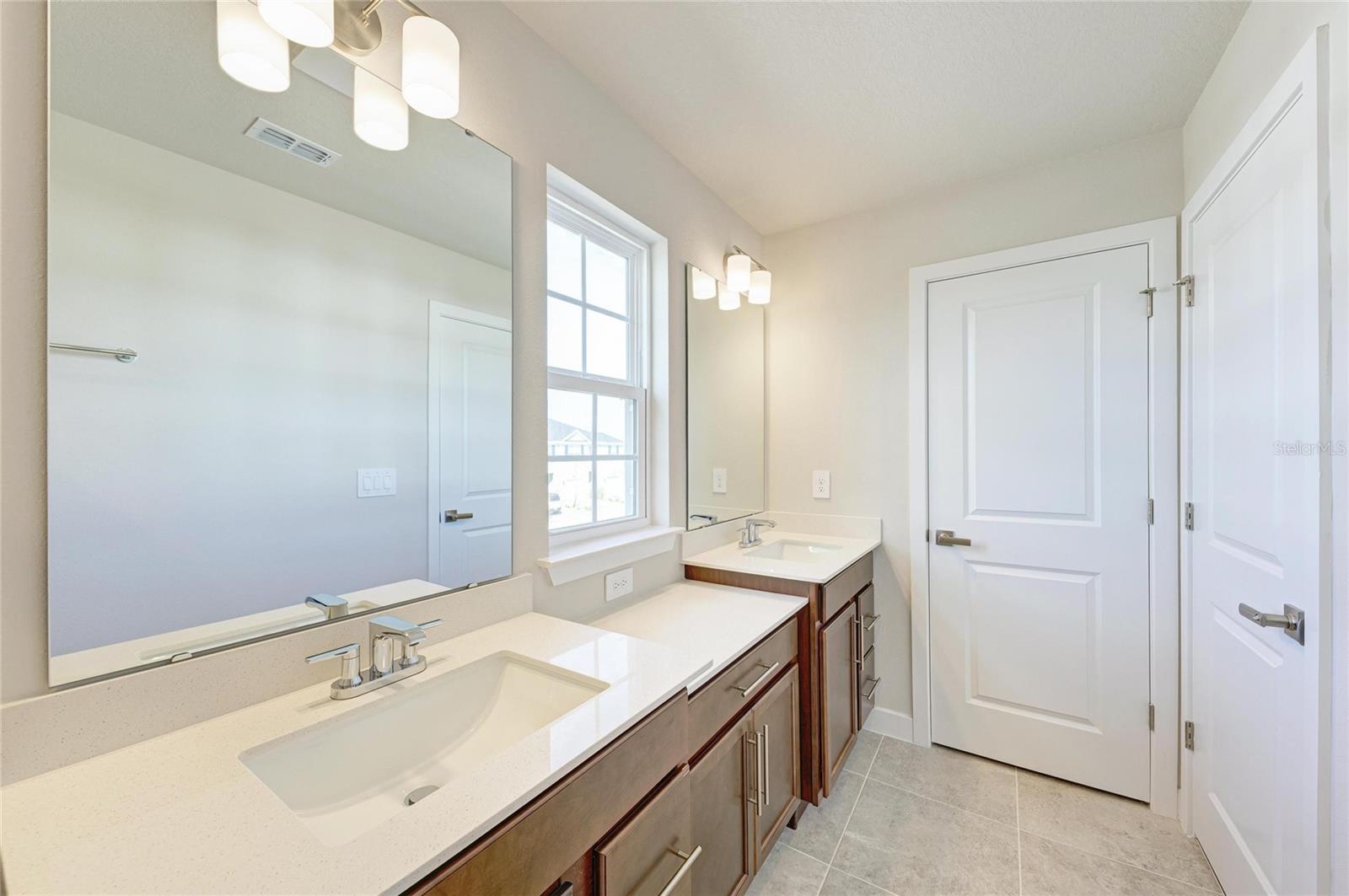 Image 28 of 42 For 12435 Amber Creek Circle