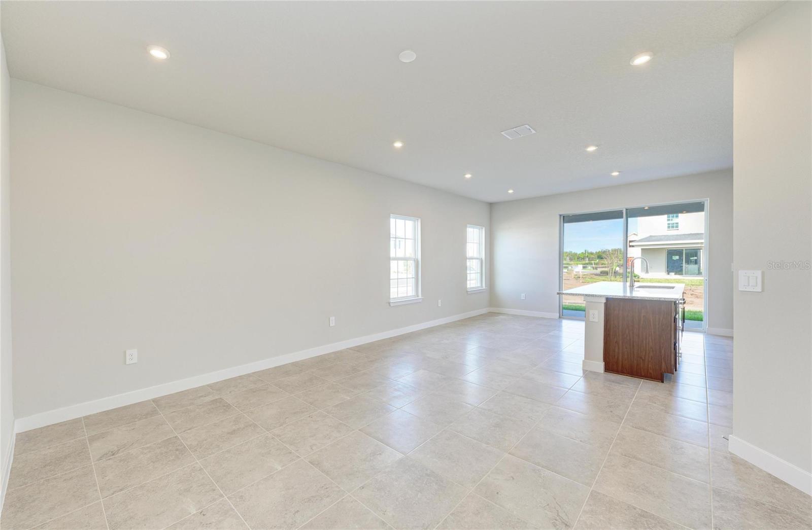 Image 7 of 42 For 12435 Amber Creek Circle