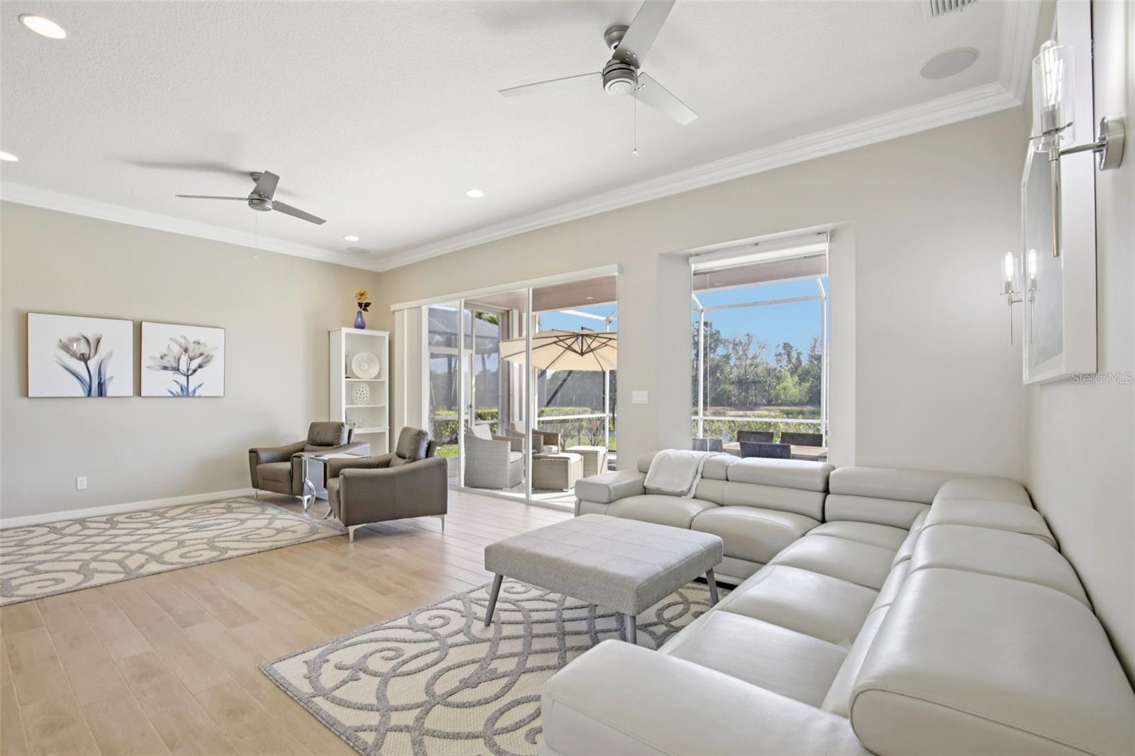 Image 11 of 43 For 5260 Highbury Circle