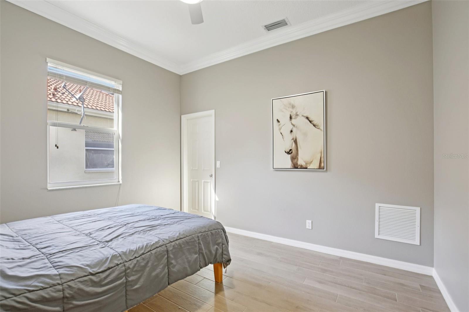 Image 27 of 43 For 5260 Highbury Circle