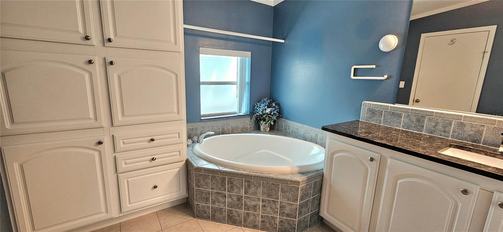 Image 11 of 28 For 140 Southwinds Drive