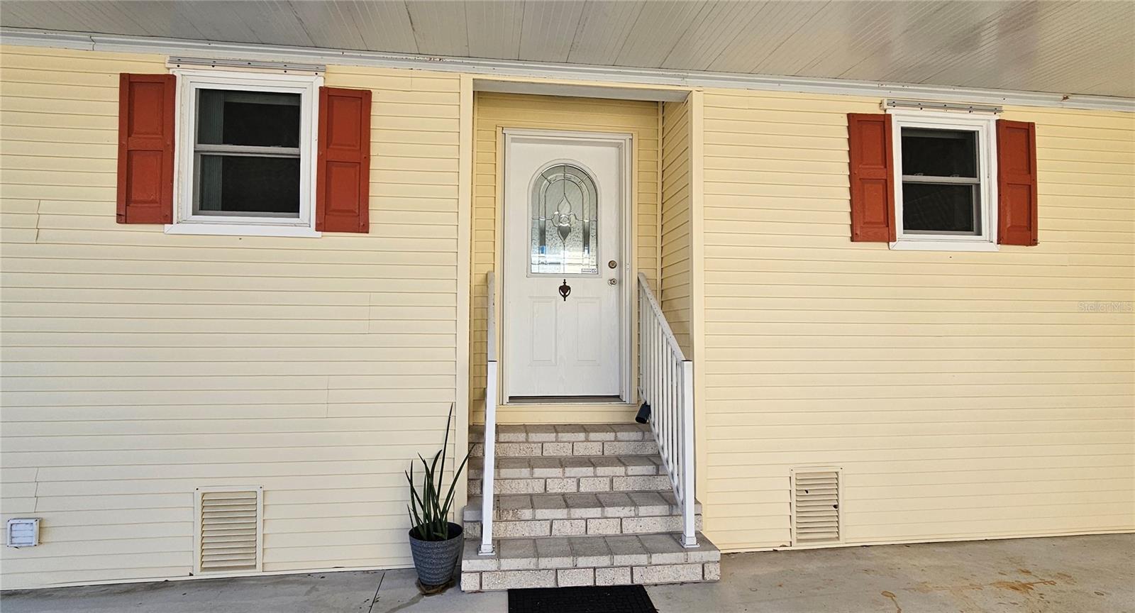 Image 18 of 28 For 140 Southwinds Drive