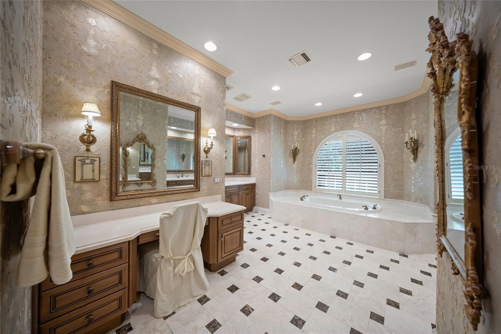 Image 29 of 68 For 2829 Wilfred Reid Circle