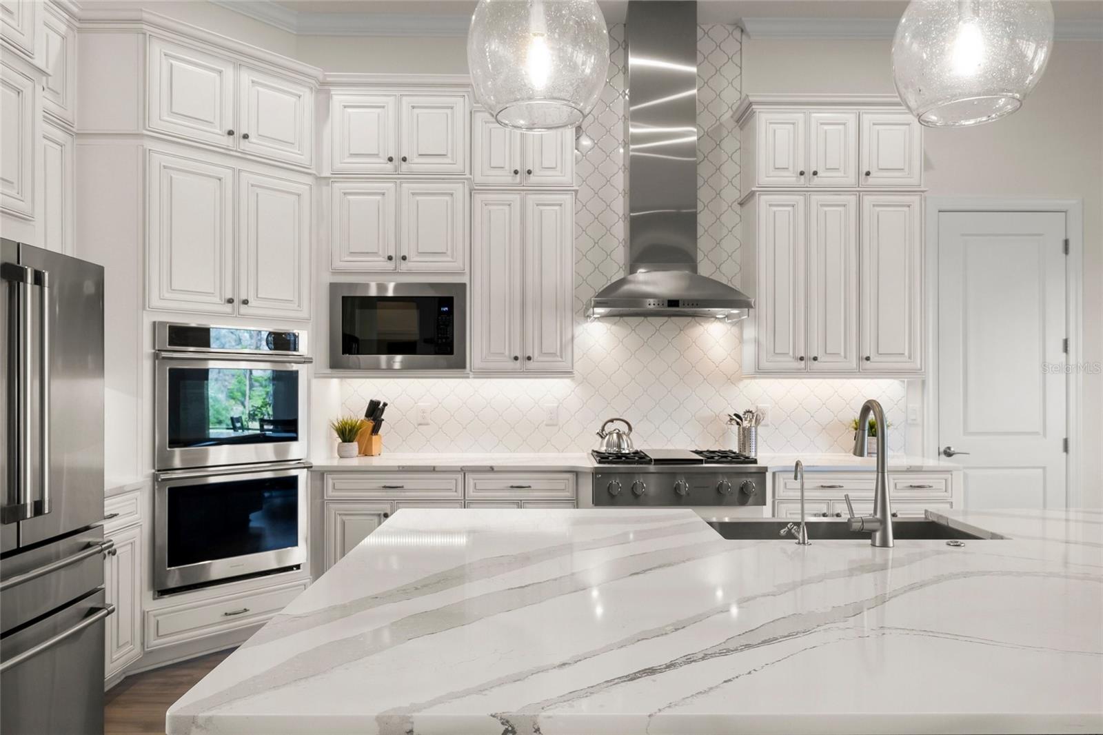 Image 19 of 100 For 15219 Derna Terrace