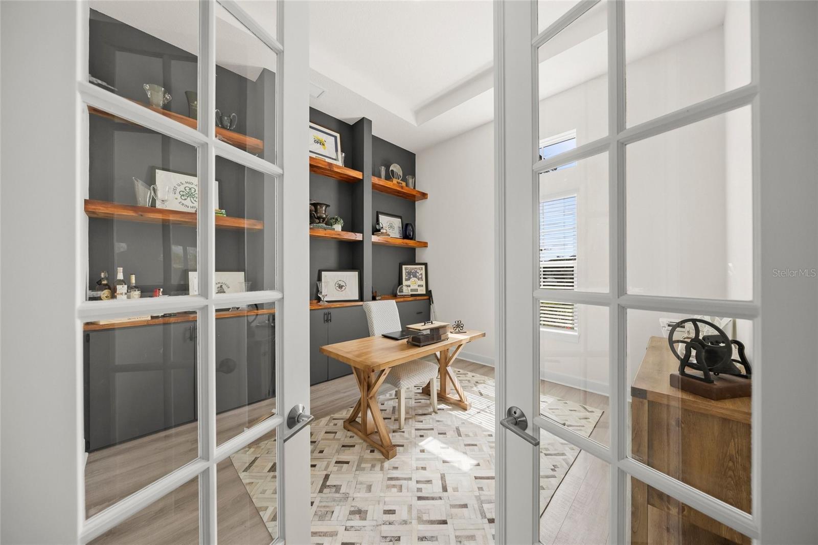 Image 29 of 100 For 15219 Derna Terrace