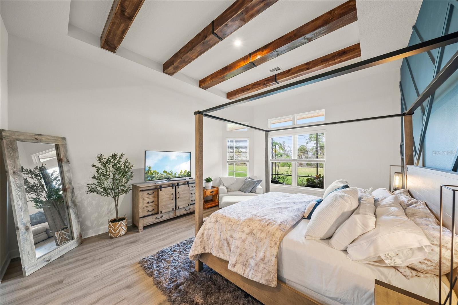 Image 34 of 100 For 15219 Derna Terrace