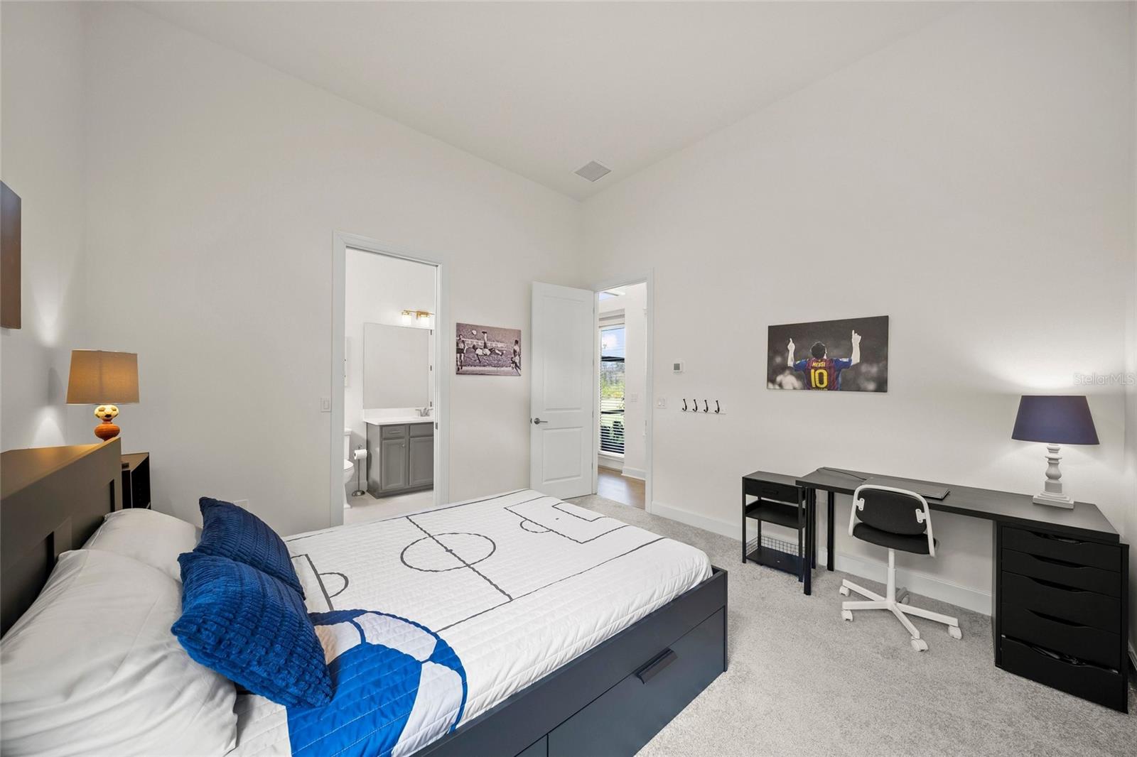 Image 41 of 100 For 15219 Derna Terrace