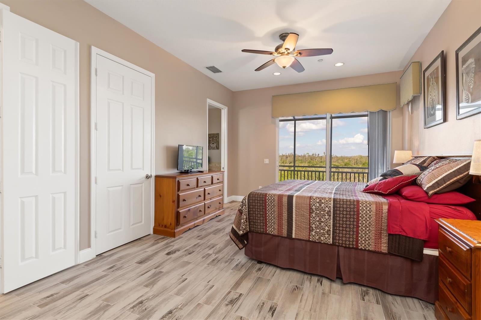 Image 22 of 60 For 10300 Tarpon Landings Terrace 4