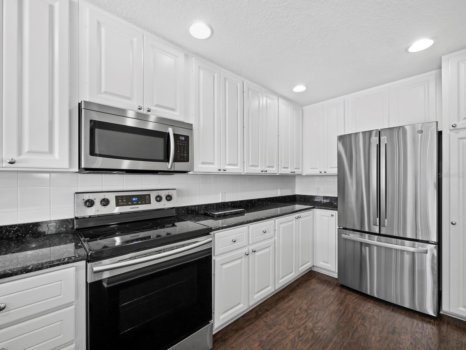 Image 11 of 43 For 7811 Bergamo Avenue