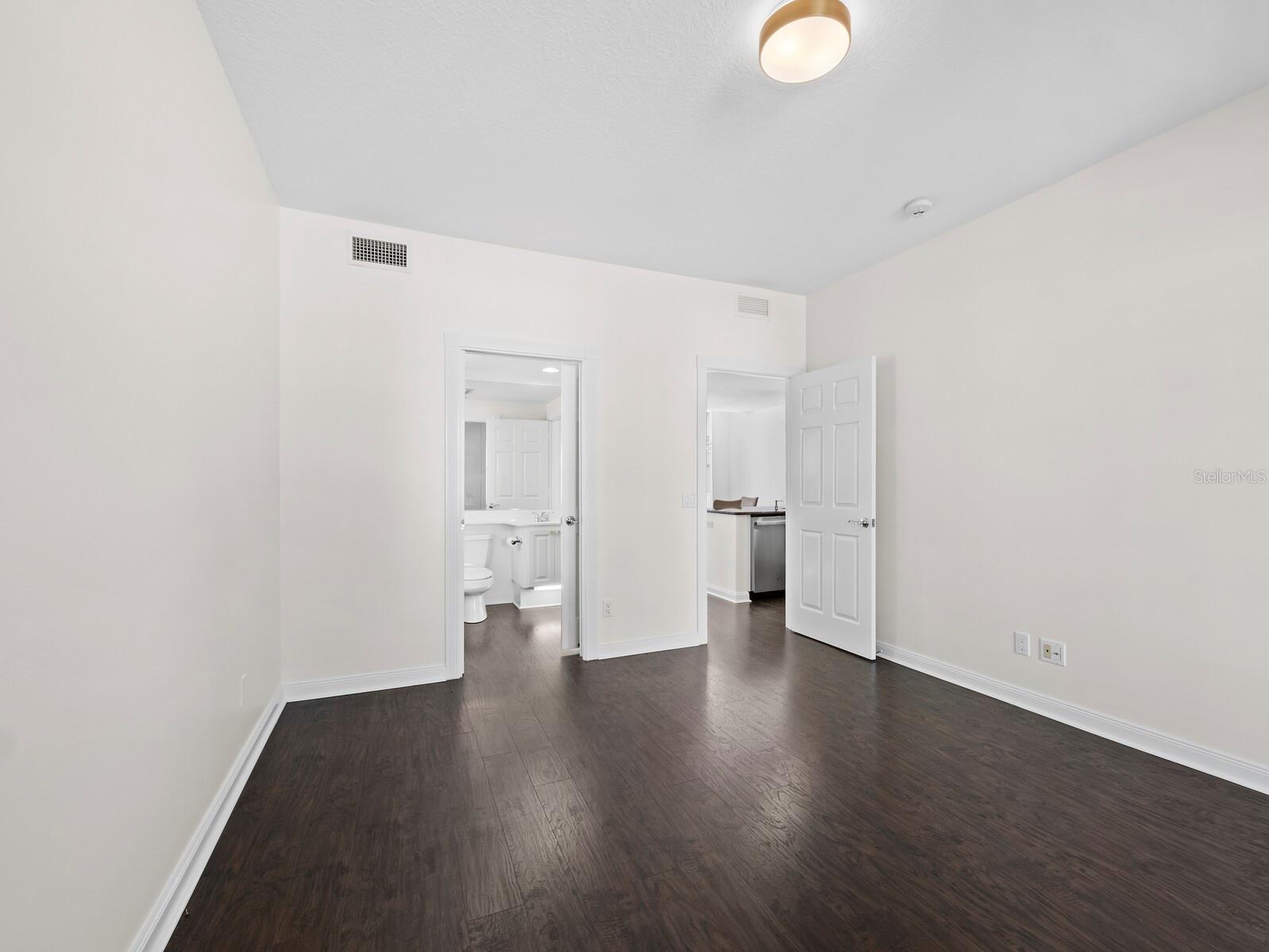 Image 14 of 43 For 7811 Bergamo Avenue