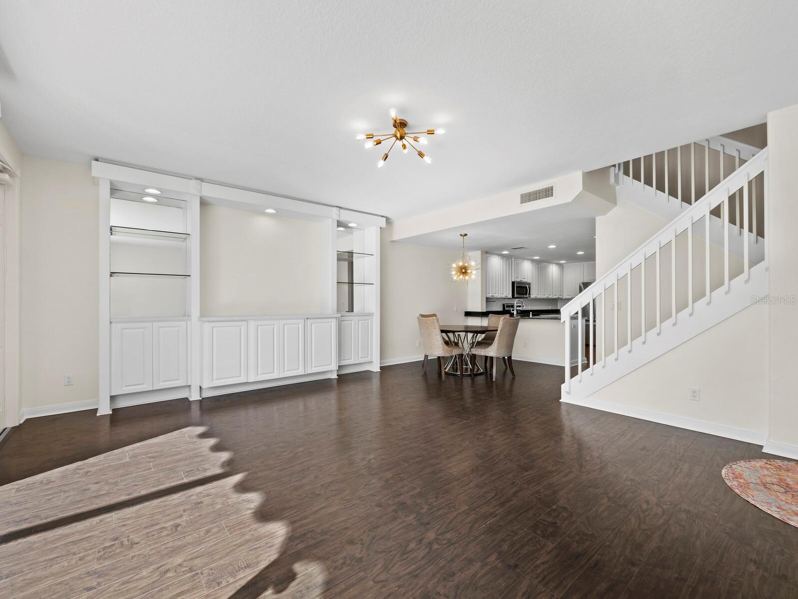 Image 5 of 43 For 7811 Bergamo Avenue