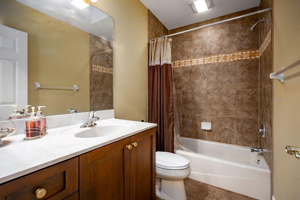 Image 38 of 61 For 17933 Patterson Road