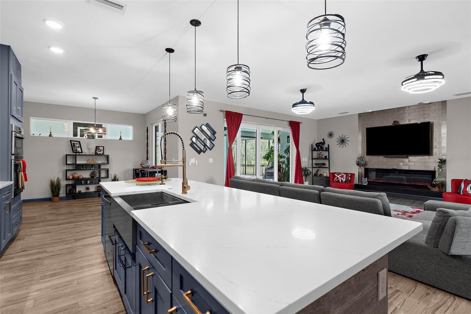 Image 27 of 47 For 1116 406th Court E