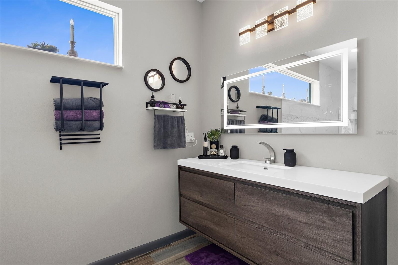 Image 33 of 47 For 1116 406th Court E