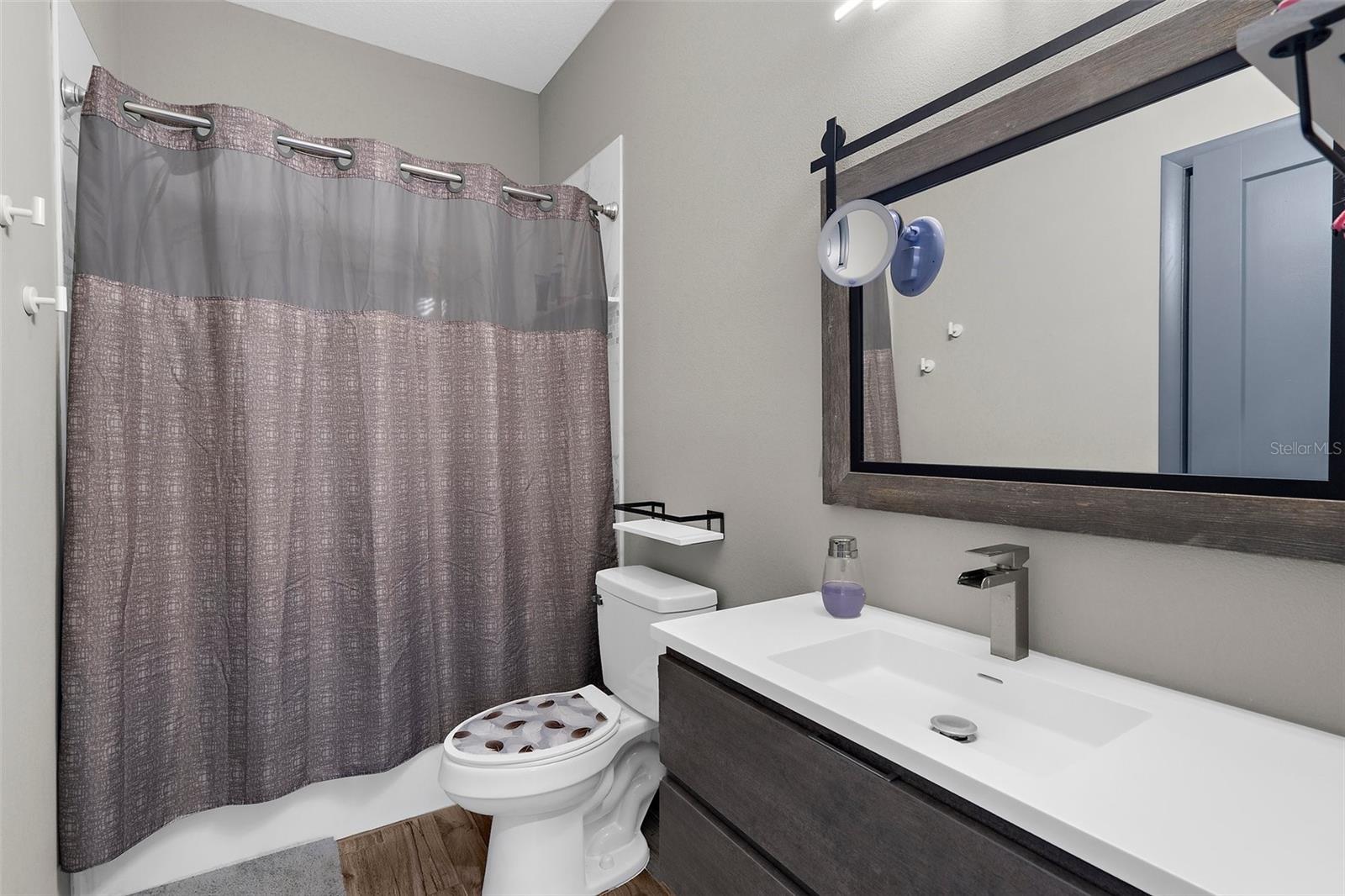 Image 35 of 47 For 1116 406th Court E