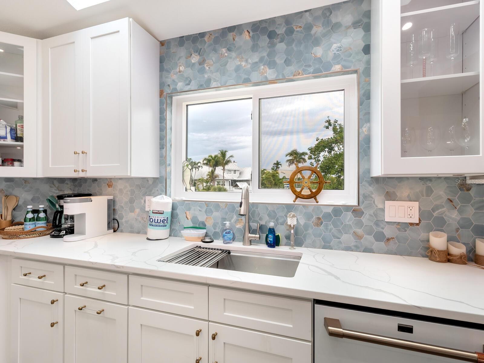 Image 16 of 68 For 501 Norton Street