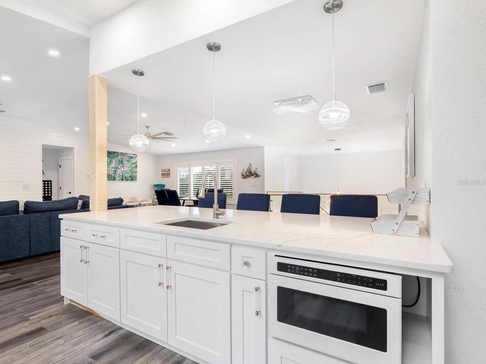 Image 17 of 68 For 501 Norton Street