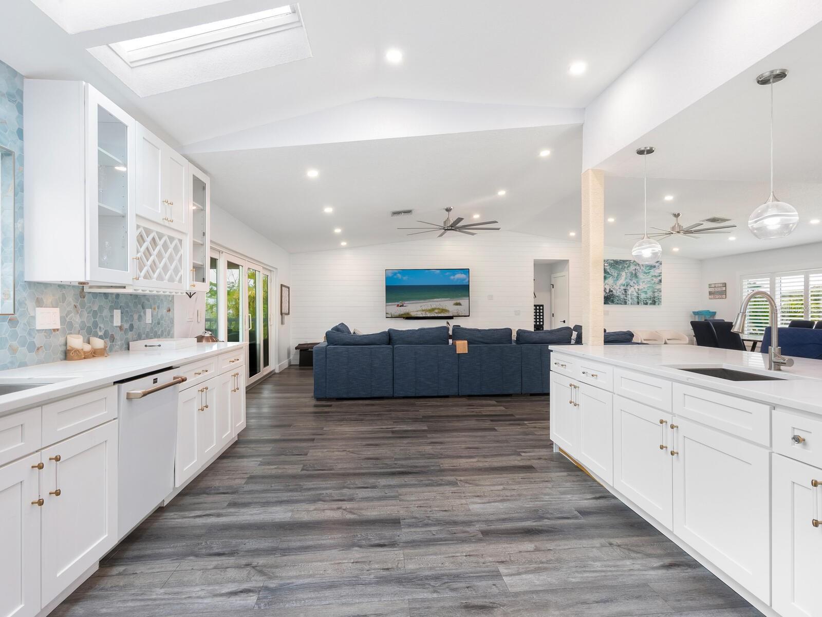 Image 18 of 68 For 501 Norton Street