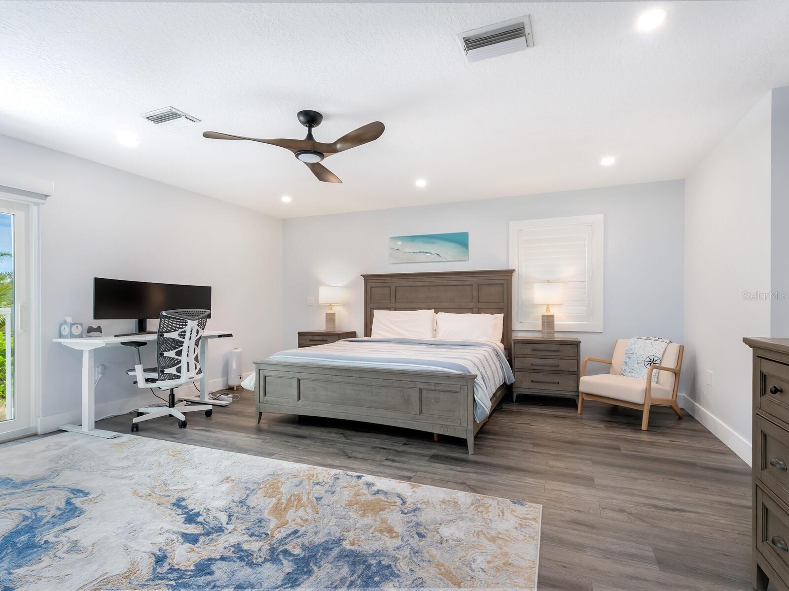 Image 19 of 68 For 501 Norton Street