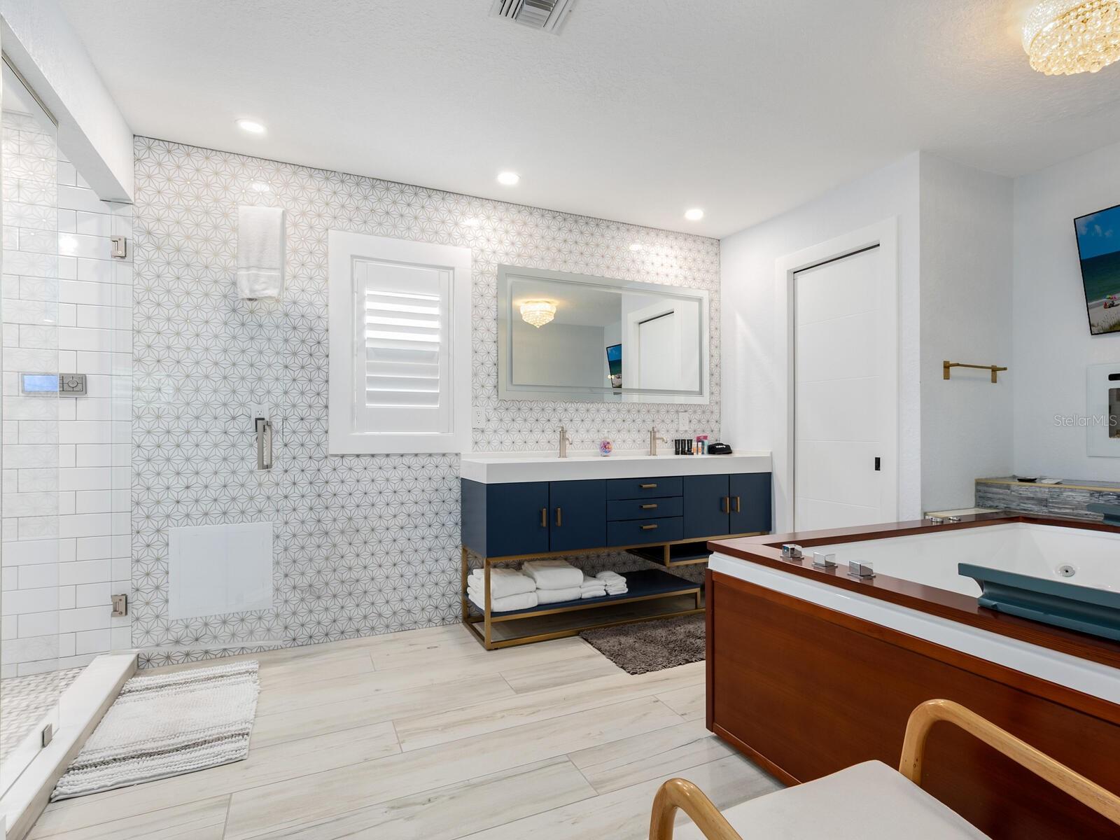 Image 21 of 68 For 501 Norton Street