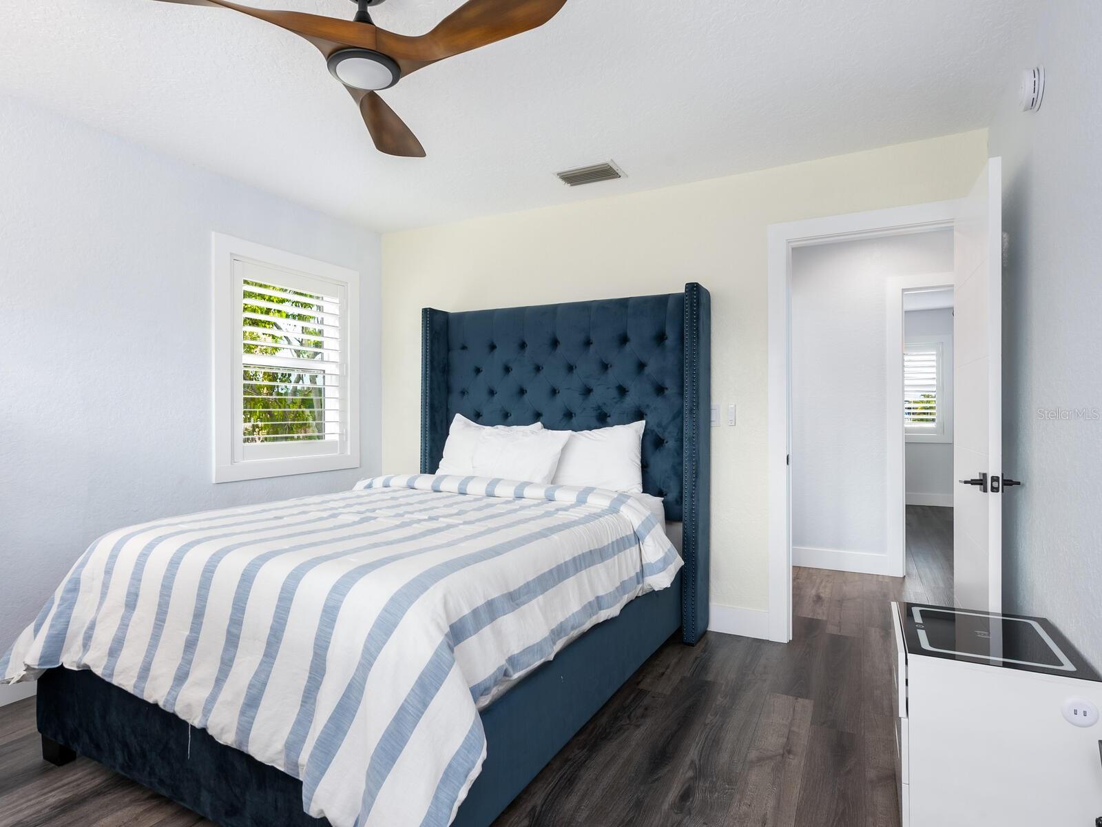 Image 31 of 68 For 501 Norton Street