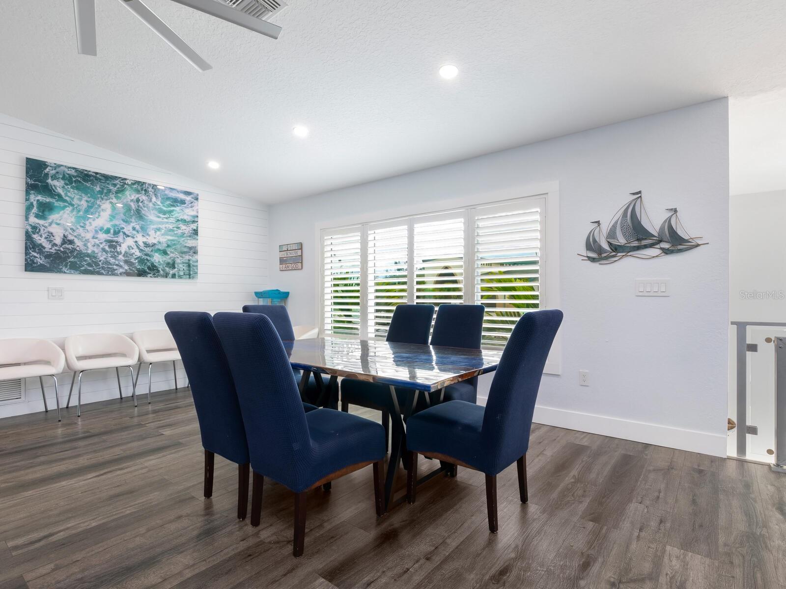 Image 9 of 68 For 501 Norton Street