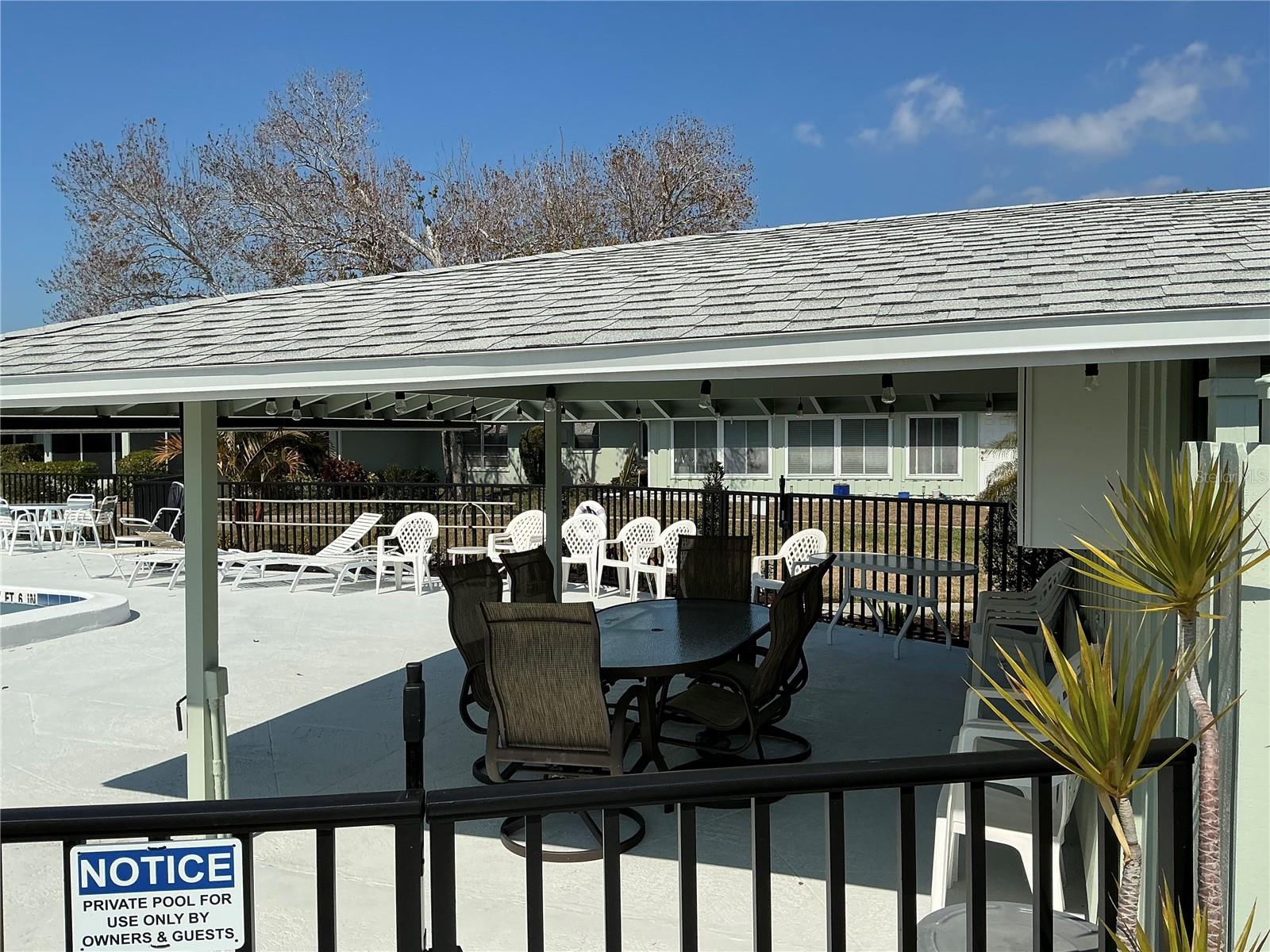 Image 14 of 21 For 3230 Village Green Drive 1032