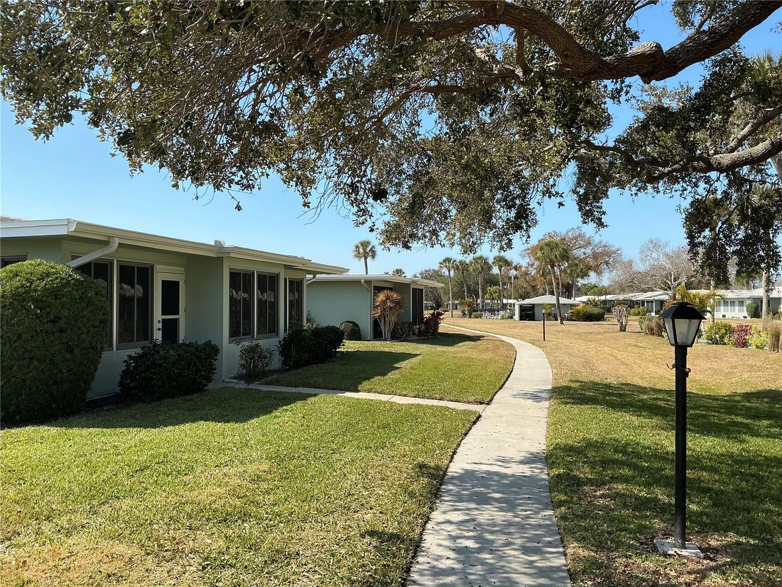 Image 6 of 21 For 3230 Village Green Drive 1032