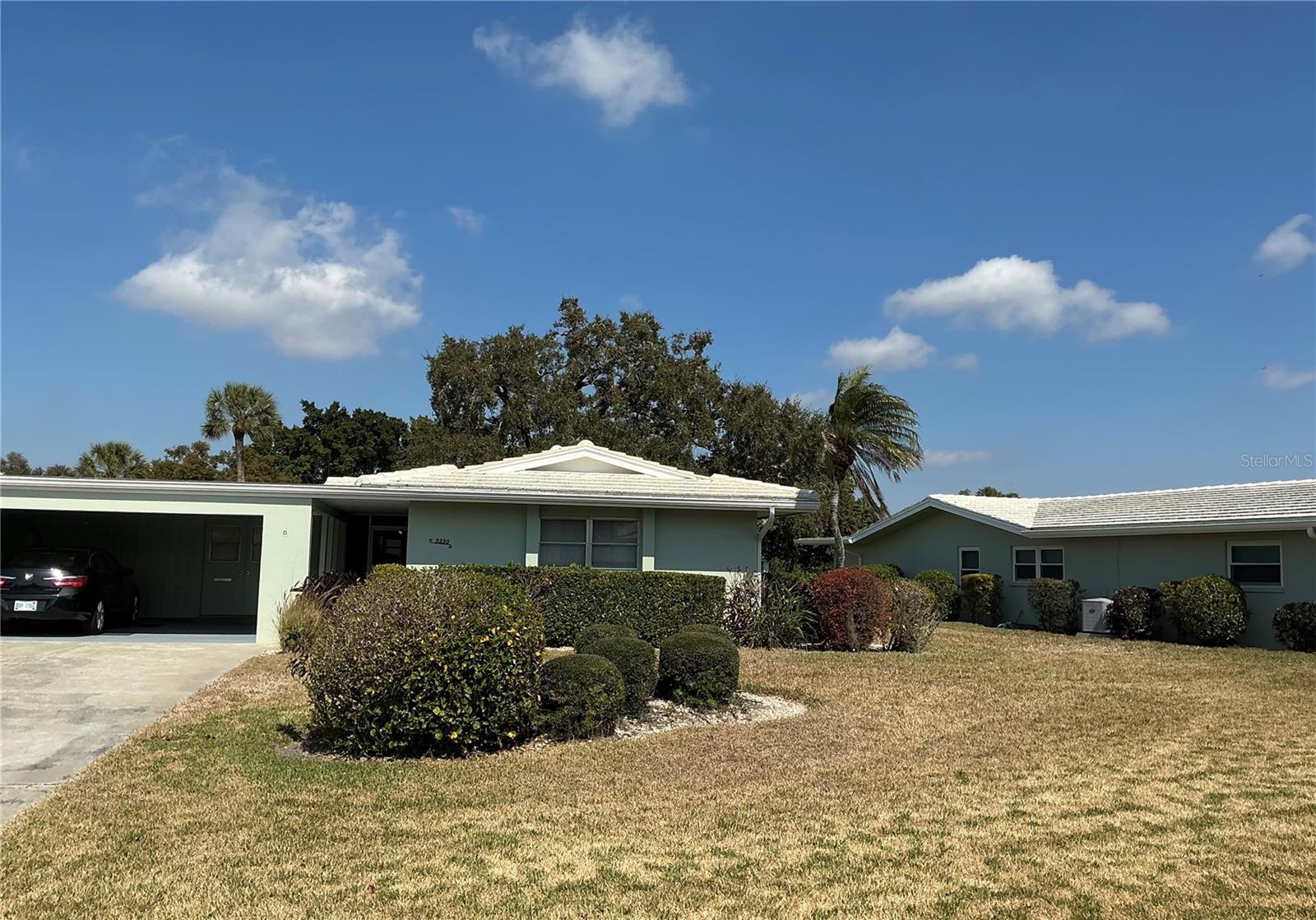 Image 8 of 21 For 3230 Village Green Drive 1032