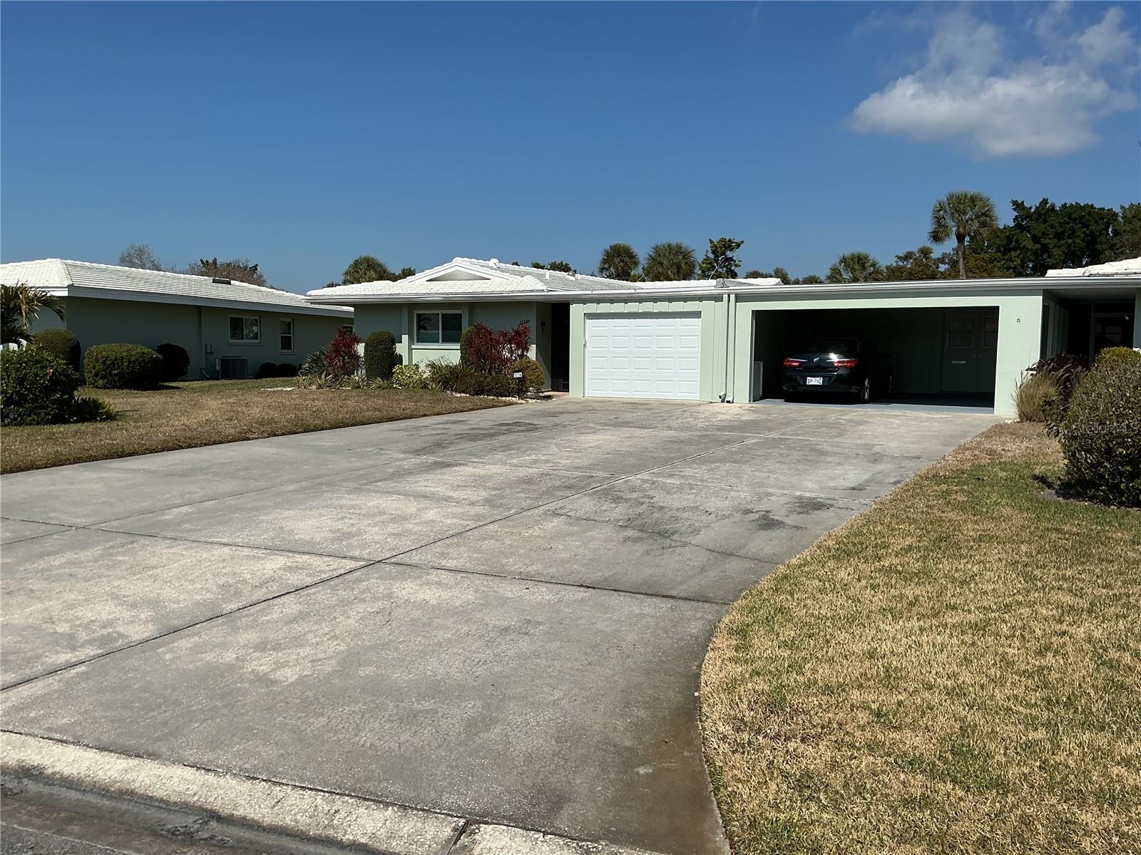 Image 9 of 21 For 3230 Village Green Drive 1032