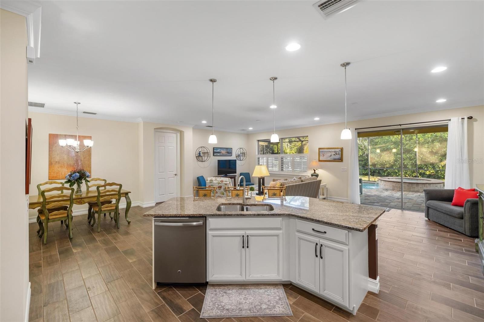 Image 22 of 55 For 108 Maraviya Boulevard