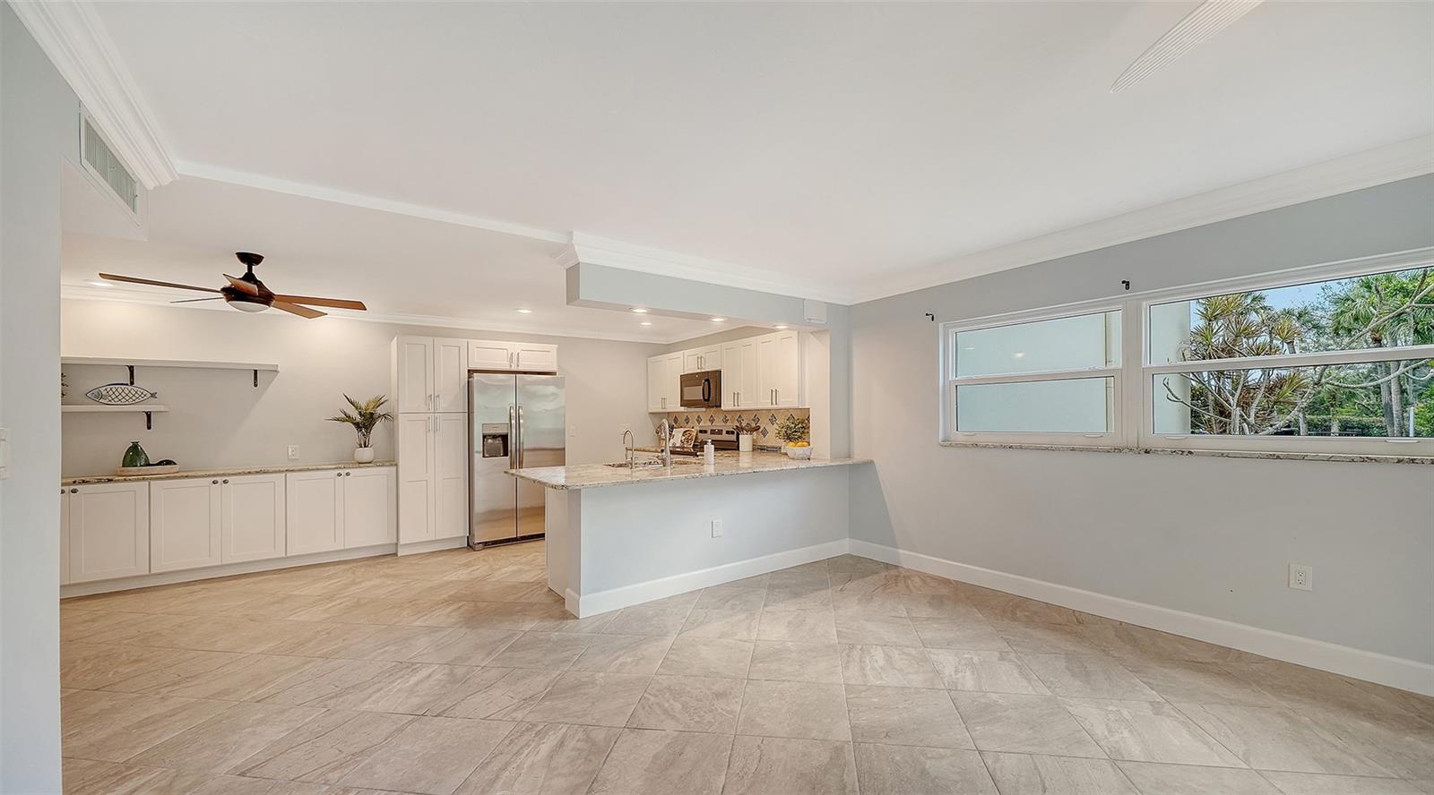 Listing photo id 18 for 225 Hourglass Way 106