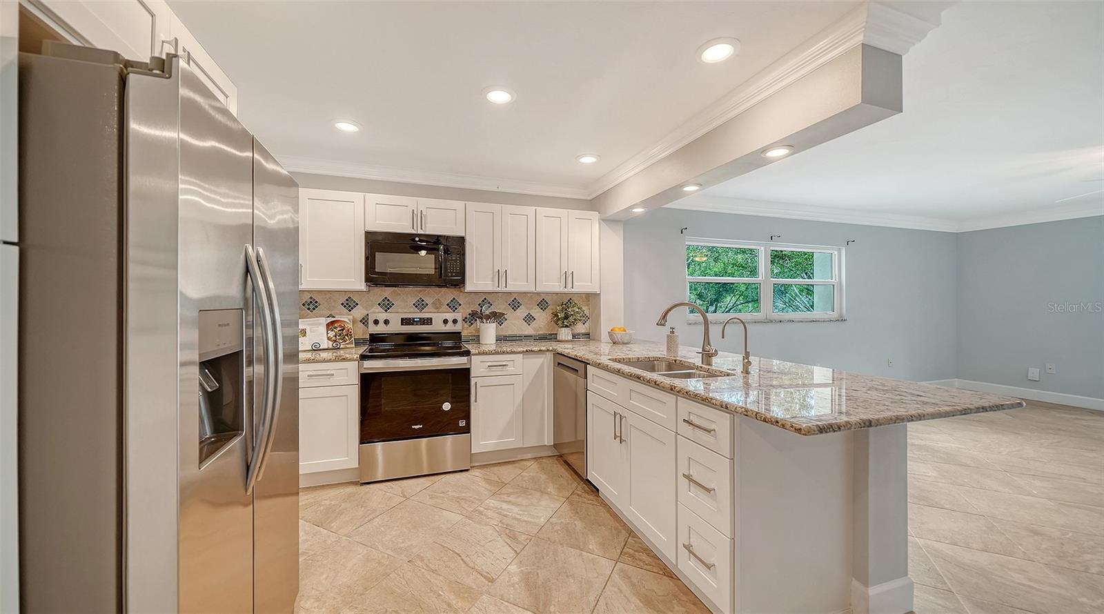 Listing photo id 21 for 225 Hourglass Way 106